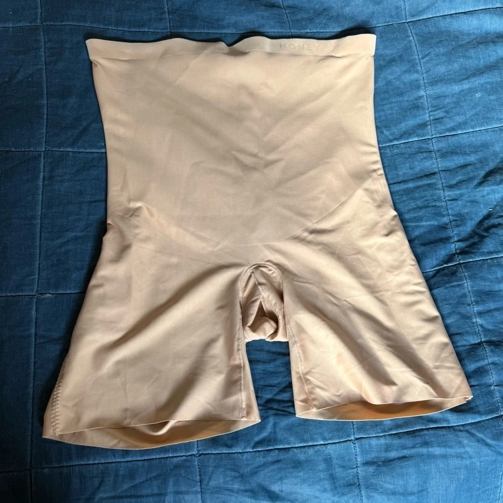 Honeylove No-Show  High-Waisted Shorts Size 3X in Sand Color